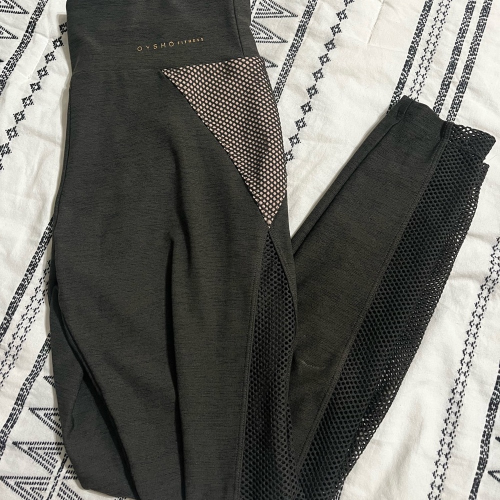 Oysho Fitness Workout Leggings.